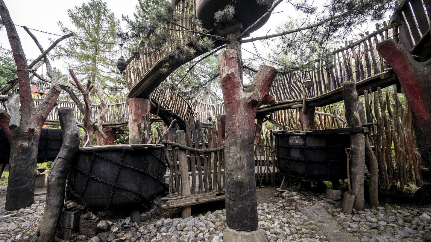 Kannibalenkessel__3_