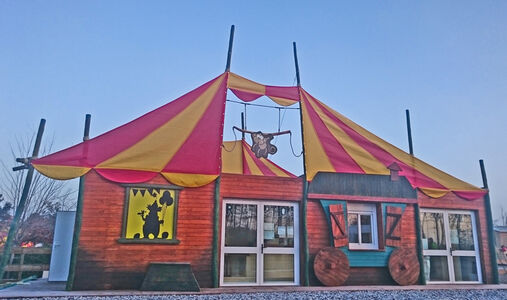 2017-Holzgestaltung-Bergmann-Clown-Ocean-Fassade