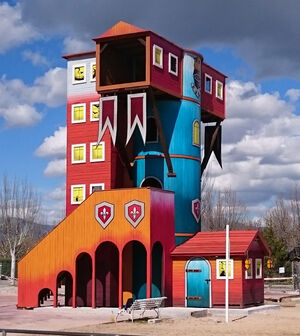 2017-Holzgestaltung-Bergmann-Escorial-Rutschenturm