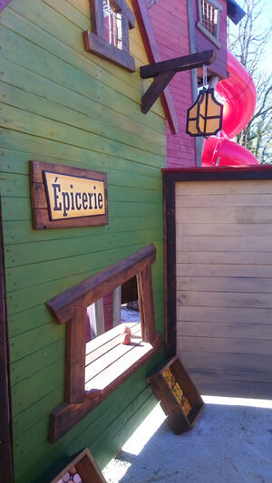 2016-Holzgestaltung-Bergmann-Lodge-Frankreich-Wikinger-Rollenspiel1