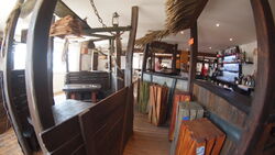 Franceloc_Piratenbar_14_Kuenstlerische_Holzgestaltung_Juergen_Bergmann