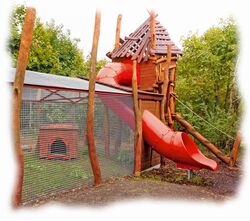 Luxemburg Esch Volieren Kuenstlerische Holzgestaltung Kulturinsel Einsiedel 2013 - Käfigumbau