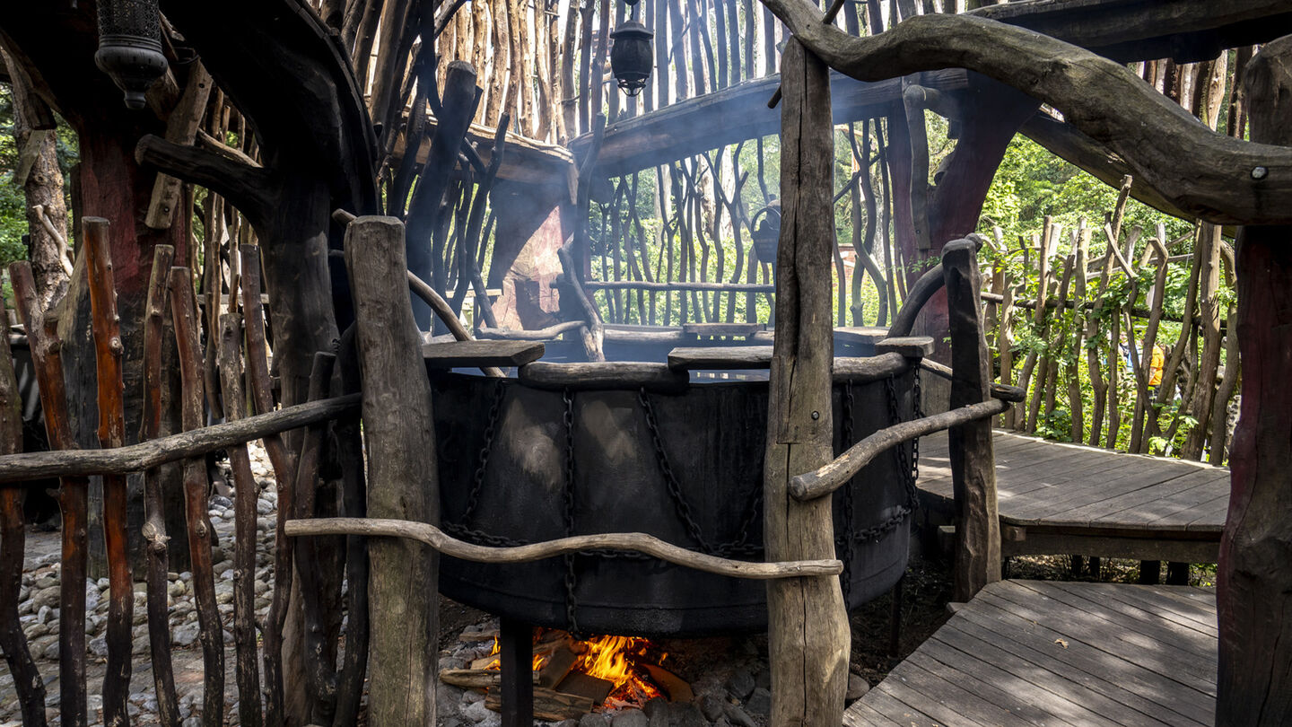 Kannibalenkessel__2_