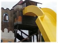 2014_Kuenstlerische_Holzgestaltung_Bergmann_GmbH_Imbours_FR_Rutschenturm__1_