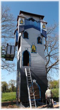 2014_Kuenstlerische_Holzgestaltung_Bergmann_GmbH_Ribou_-_WasserRutschenturm__1_