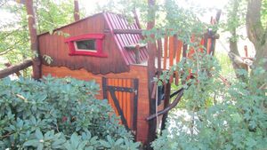 Overath_Gartenlaube_01_Kuenstlerische_Holzgestaltung_Juergen_Bergmann_Kulturinsel_Einsiedel