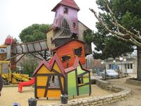 Grand_Lierne_Spielbruecke_Eingangsbereich_14_Kuenstlerische_Holzgestaltung_Juergen_Bergmann_Kulturinsel_Einsiedel